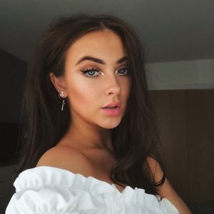 Olivia Young Bio, Wiki, Age, Family, Husband, KVAL, and Net Worth | The