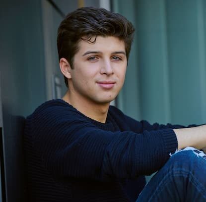 Tyler Layne Photo