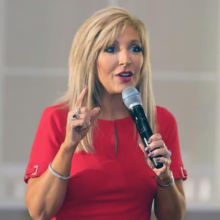 A photo of Liz Bonis
