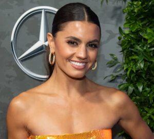 Hayley Erbert Bio, Wiki, Height, Family, Husband, Derek Hough, Dancing