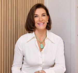 Hilary Farr Bio, Wiki, Height, Family, Husband, Love It or List It