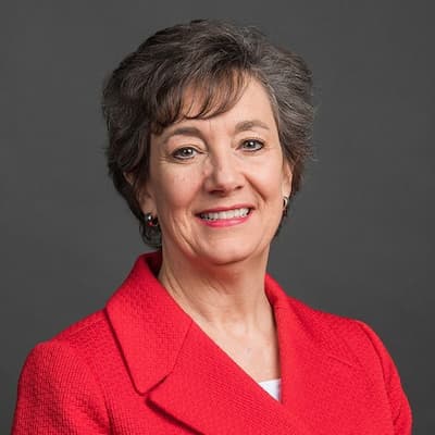 Photo of Lisa Adams