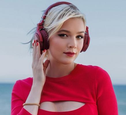 Photo of Allie Teilz